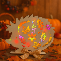 LED-Holzlicht „Herbst-Igel“