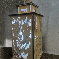 LED-Holzlaterne mit wählbarem Hundemotiv